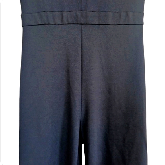 🎁 T TAHARI Gorgeous Navy Blue Jumpsuit  Pleats at V-Neckline w/ Hidden Back Zip - Picture 7 of 11